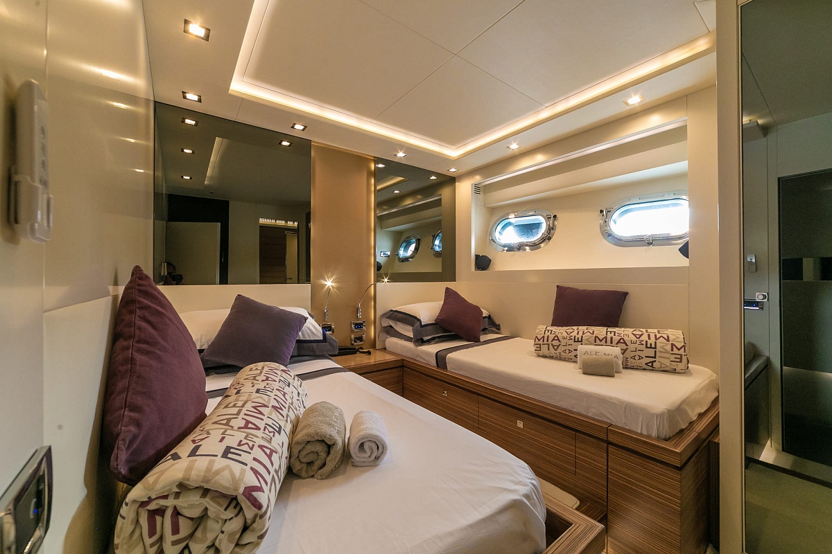 Аренда мега яхты 	Italcraft 105 Alemia В Италии